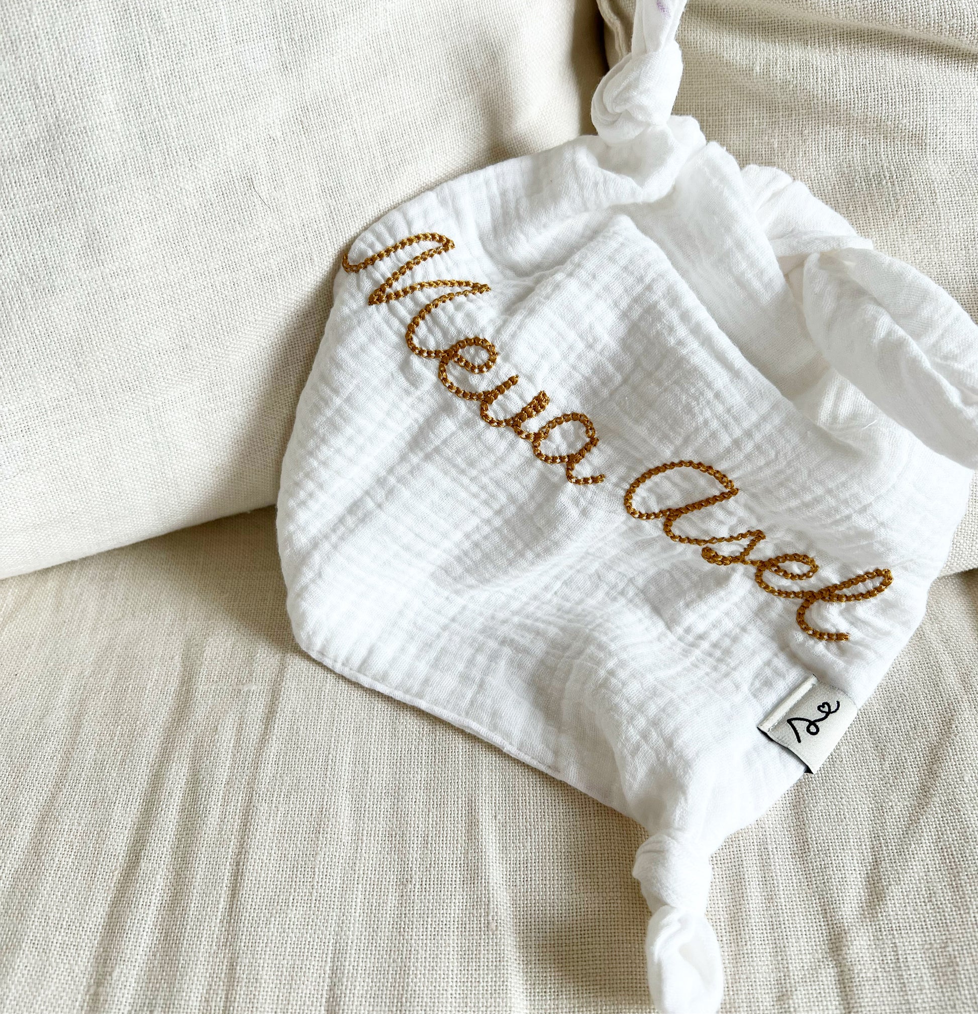 Personalized swaddle comforter - Cotton Gauze – Stitches